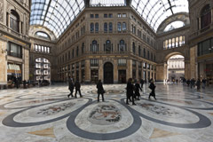   Naples architecture - shopping gallery. Photo:2013 ACEA/Gilles Martin-Raget