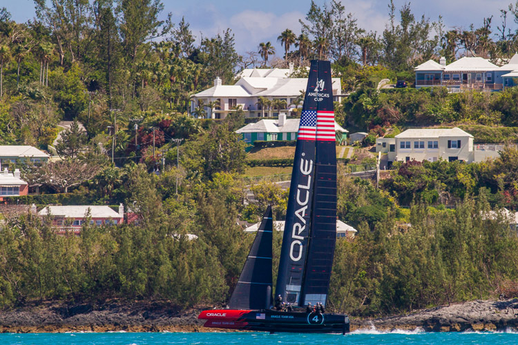 Rooms with a view, of an AC45S. First flight of OTUSA's modified AC45S in Bermuda. Image:2015 Oracle Team USA